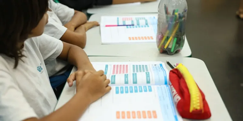 Programa de bolsas vai incentivar formação para a educação básica