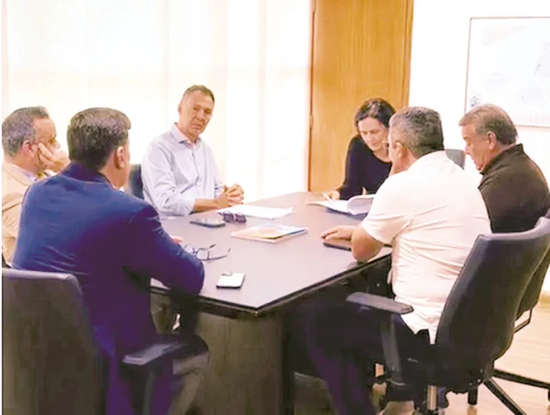 Reunião de representantes da Femurn com secretários do Governo do RN.