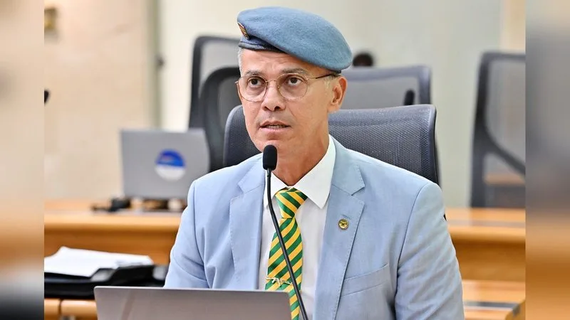 Coronel Azevedo durante sessão na Assembleia Legislativa do RN.