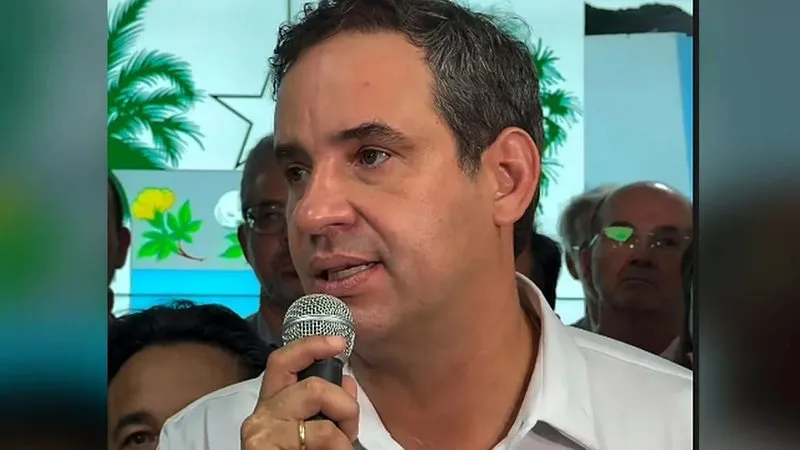 Governador eleito Cadu Xavier e sua equipe de transição em reunião sobre as finanças do RN.