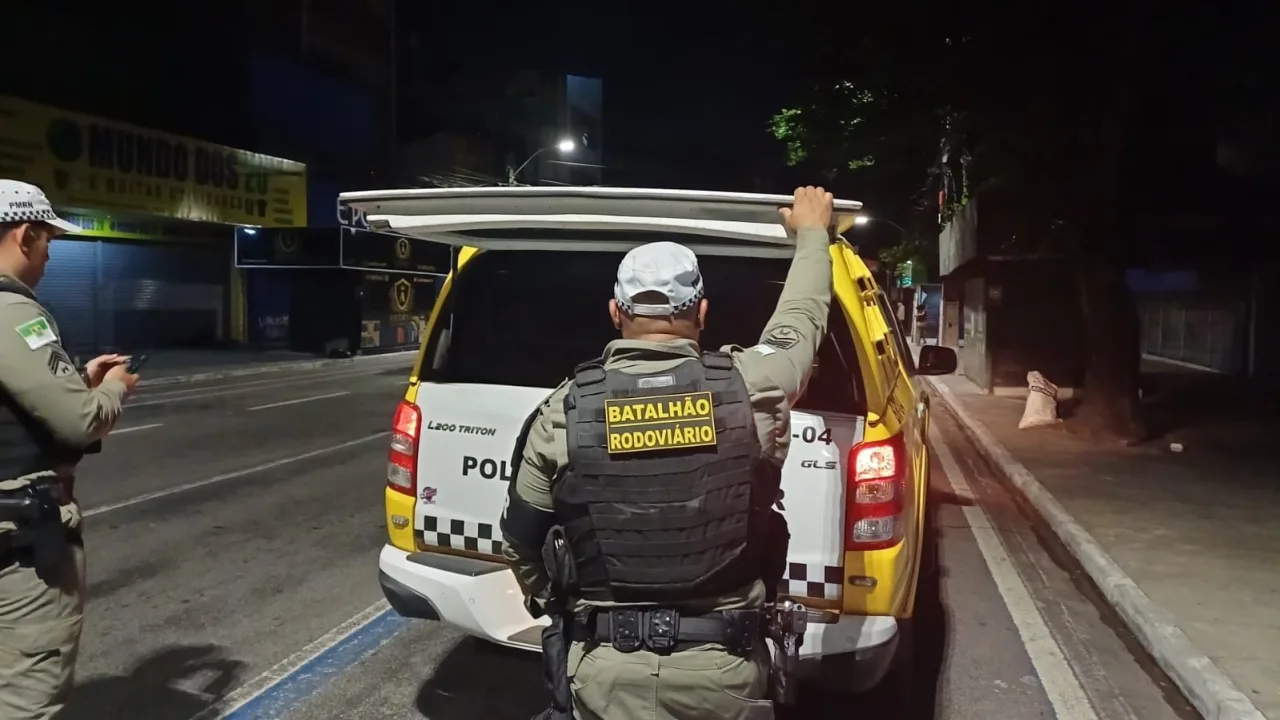 Viaturas do CPRE em operação de fiscalização rodoviária no Rio Grande do Norte.