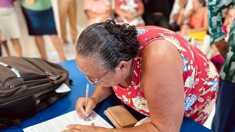 Trabalhadores rurais em assentamento no Rio Grande do Norte.