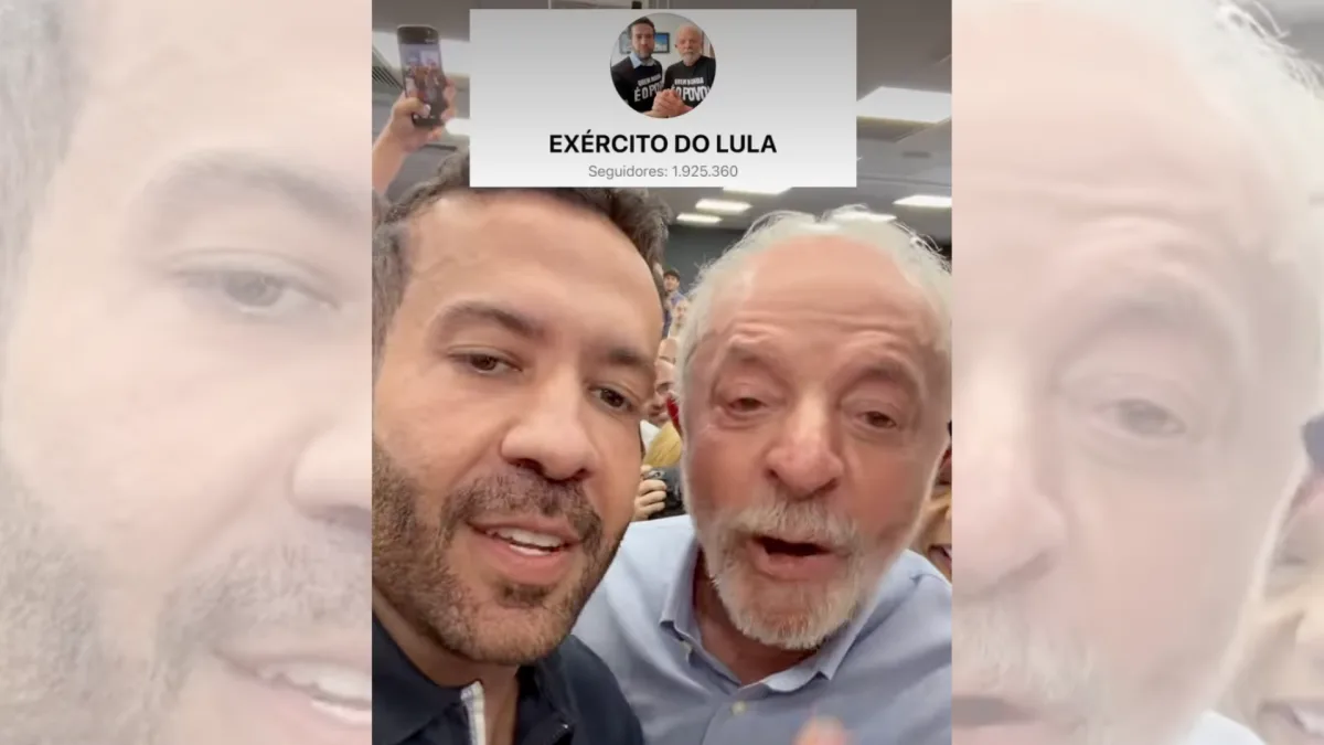 O deputado André Janones ao lado do presidente Luiz Inácio Lula da Silva.