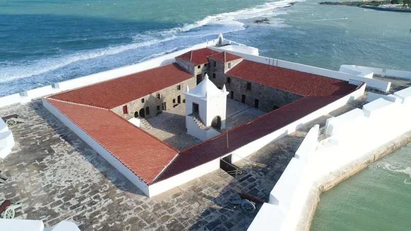 Vista externa do Forte dos Reis Magos em Natal.