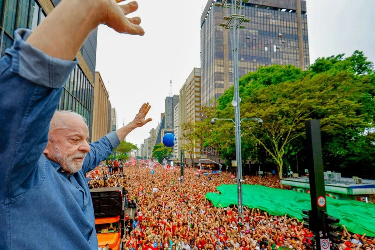 Presidente Lula durante evento público.
