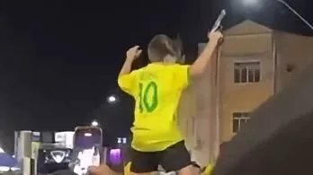 Fachada do fórum de justiça representando a proteção dos direitos das crianças.