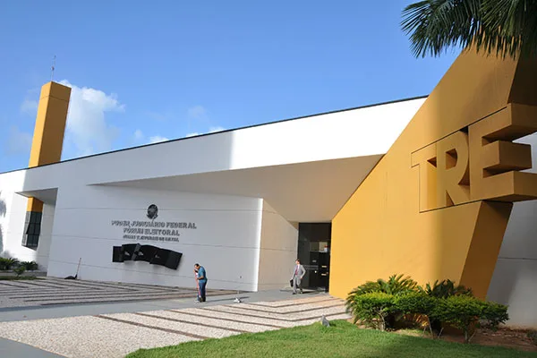 Fachada do prédio da Justiça Eleitoral no Rio Grande do Norte.