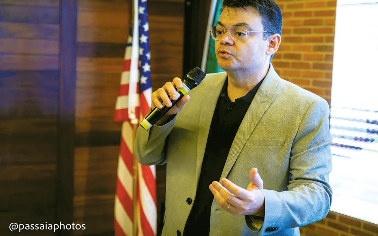 Imagem de divulgação do evento ECON Road Summit.