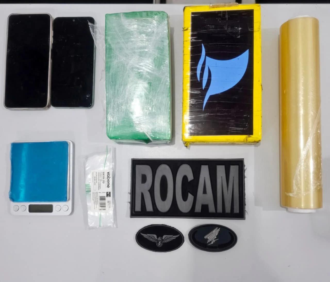 Material entorpecente apreendido pela PMRN durante ação em barbearia