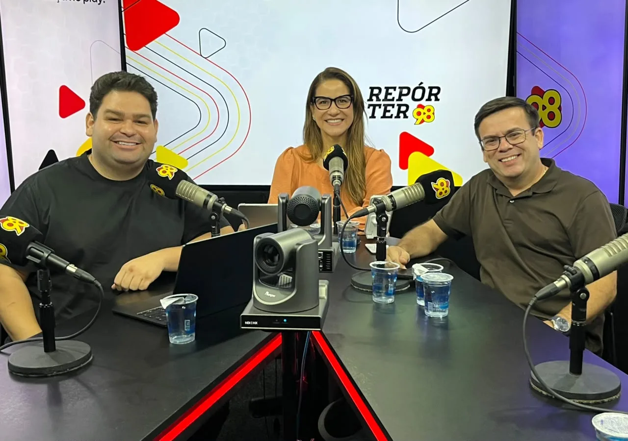 Equipe do programa Repórter 98 na 98 FM Natal.