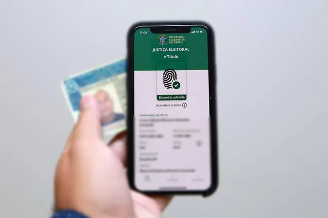 Urna eletrônica durante processo de votação no Brasil.