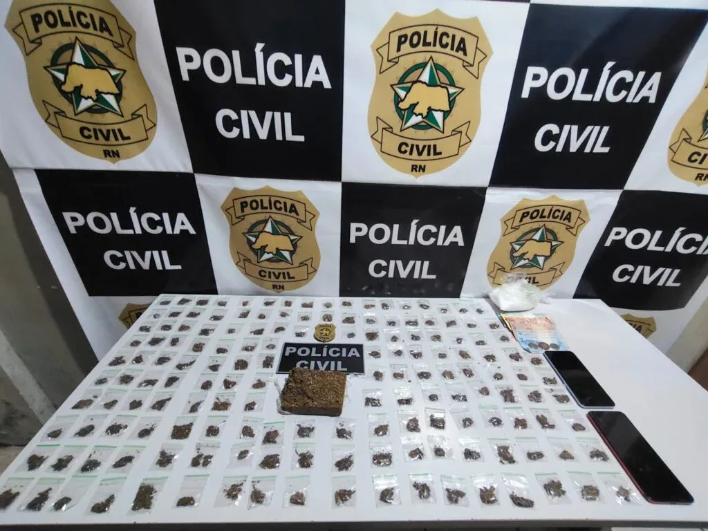 Material apreendido pela Polícia Civil do Rio Grande do Norte em ação contra o tráfico no Jardim Lola.