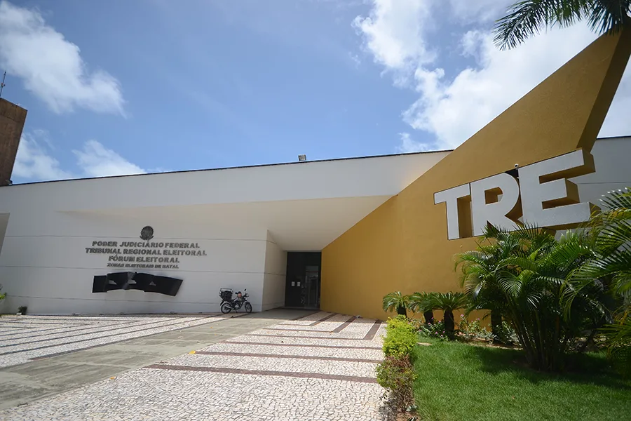 Fachada do prédio do Tribunal Regional Eleitoral do Rio Grande do Norte.